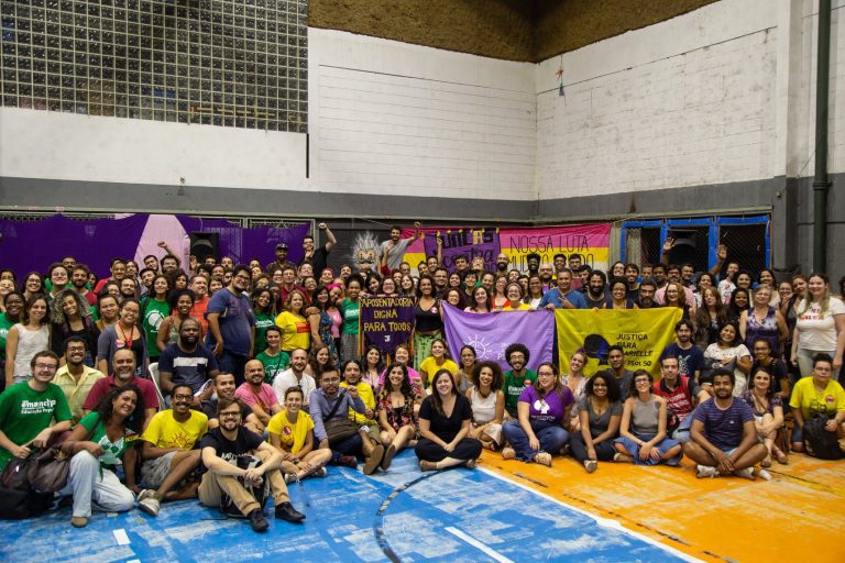 Plenária com Sâmia Bomfim reúne mais de 300 pessoas em SP