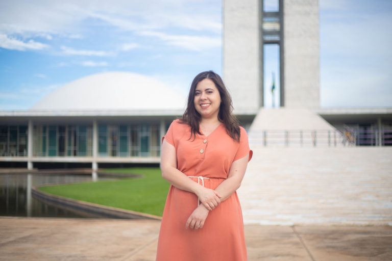 Prêmio Congresso em Foco: Sâmia Bomfim é eleita a melhor deputada do Brasil