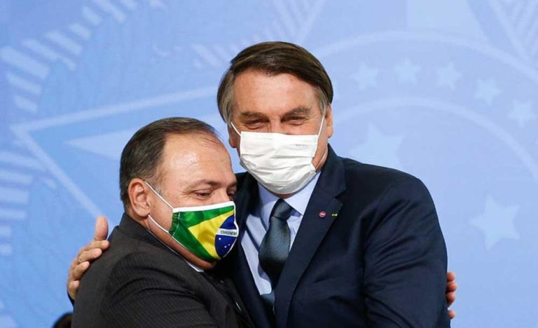 Sâmia e PSOL cobram Eduardo Pazuello sobre plano nacional de imunização contra a covid