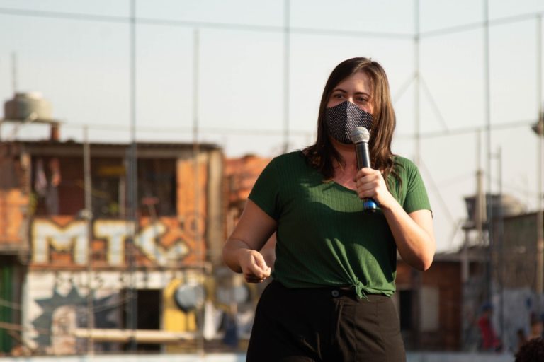 Sâmia Bomfim e PSOL pedem que MPF tome providências para garantir as bolsas-salários de médicos-residentes