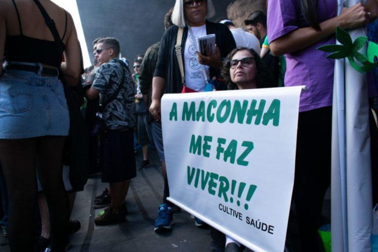 Proposta para legalizar o cultivo da Cannabis para fins medicinais é aprovada na Comissão Especial