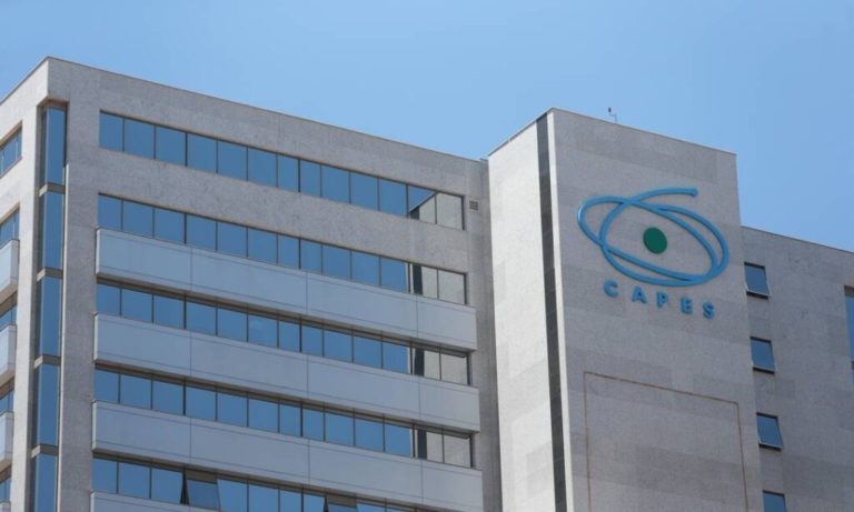 Bancada do PSOL na Comissão de Educação aprova Moção de Solidariedade aos coordenadores e consultores demissionários da CAPES e de defesa da pós-graduação brasileira