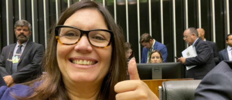 Procurador da República pede ao MPF providências sobre vazamento de dados de médicos pró-vacina por Bia Kicis