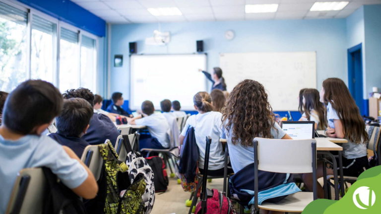 Deputada Sâmia Bomfim exige informações da Prefeitura de Poá sobre a distribuição de merenda escolar no município