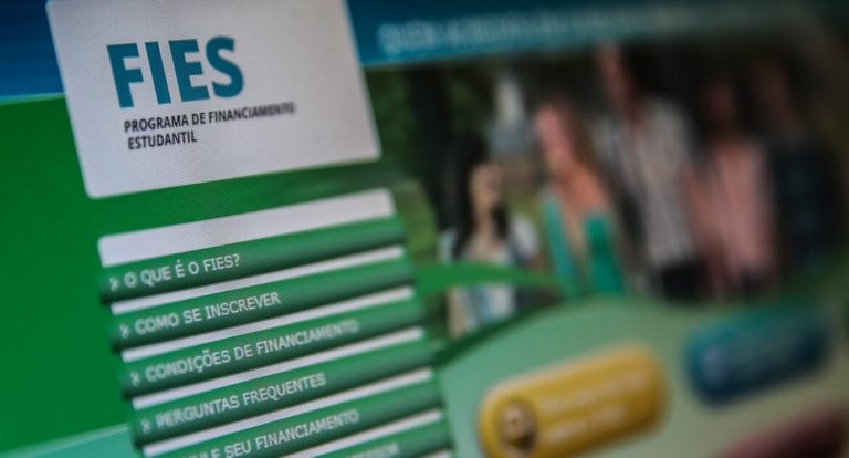 PSOL propõe anistia das dívidas de estudantes do Fies
