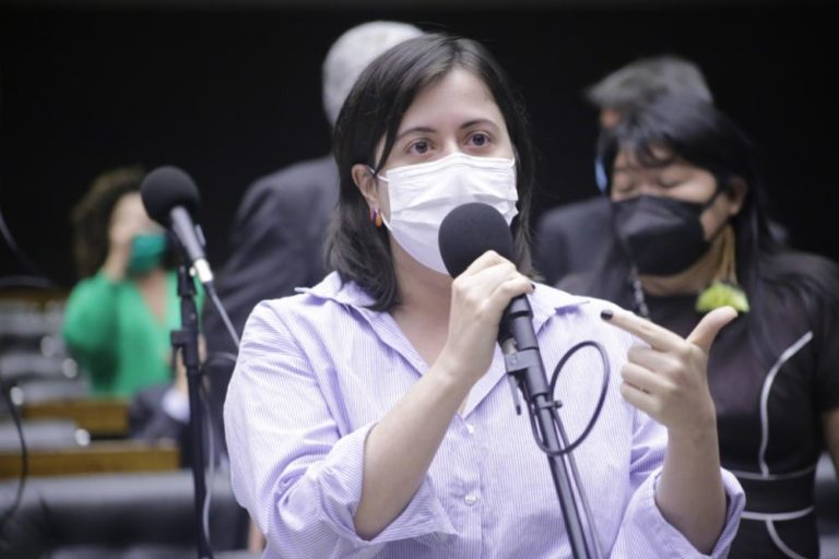 Lei Paulo Gustavo e Lei Aldir Blanc 2 são aprovadas com ampla maioria na Câmara dos Deputados