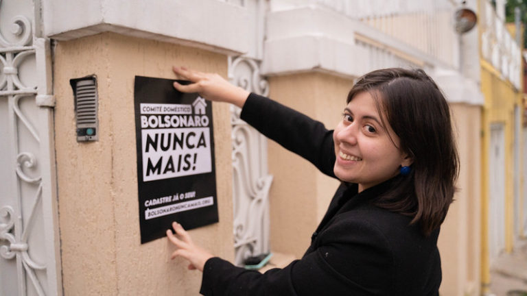 Sâmia lança comitês “Bolsonaro Nunca Mais”. Já são 3000 em todo Brasil