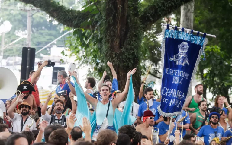 A rua é do povo: Contra a censura aos Blocos de Carnaval de São Paulo