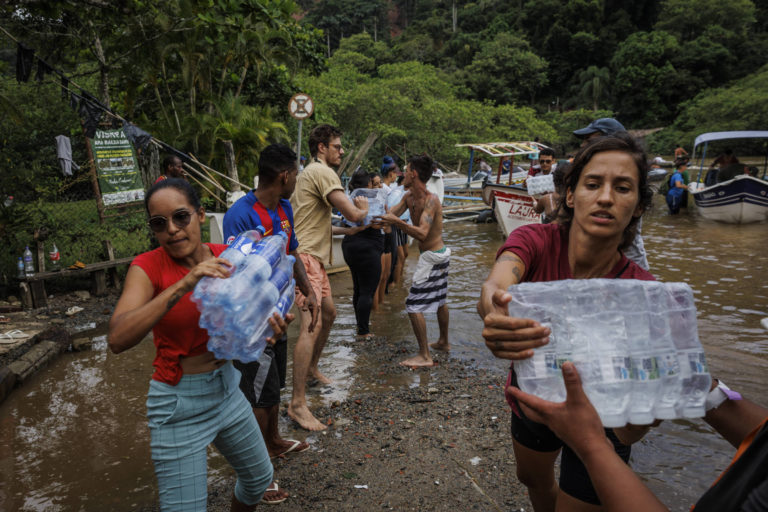 Casa das Mulheres, na Barra Funda, arrecada doações para vítimas do desastre no Litoral Norte