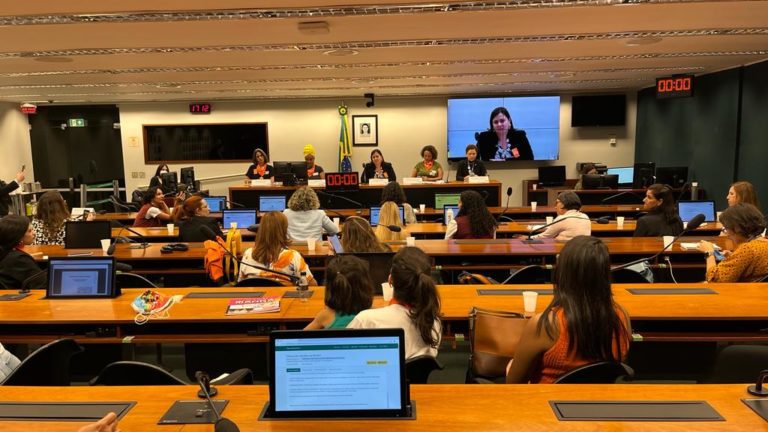 PL que regulamenta a profissão das doulas é tema de audiência pública na Comissão de Defesa dos Direitos da Mulher