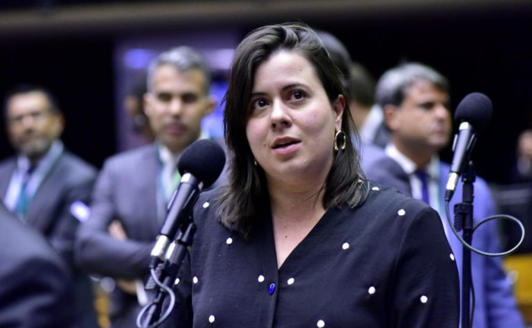 Câmara aprova PL que cria protocolo para prevenir e atender mulheres vítimas de assédio em estabelecimentos de lazer