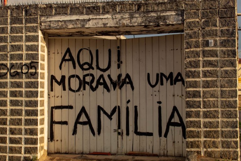 Sâmia pede fim de incentivos fiscais e suspensão das atividades da Braskem