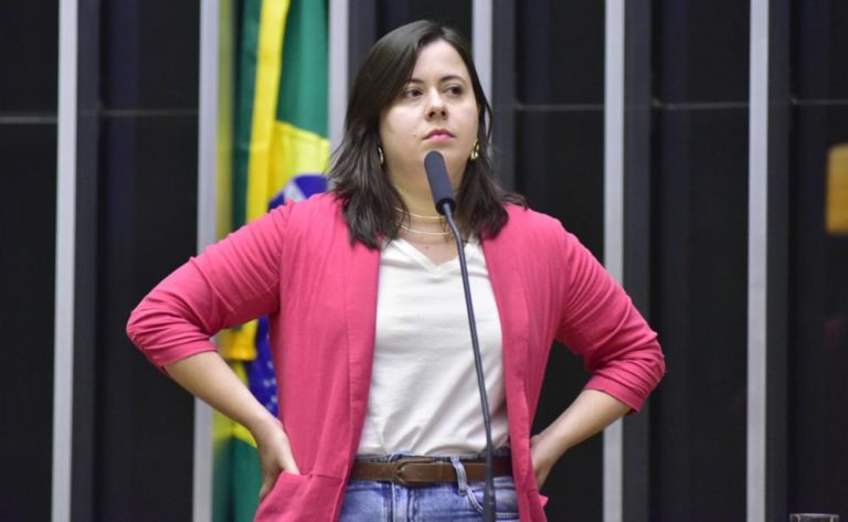 Após reportagem do UOL, deputada cobra governo sobre repatriação de crianças vítimas de violência