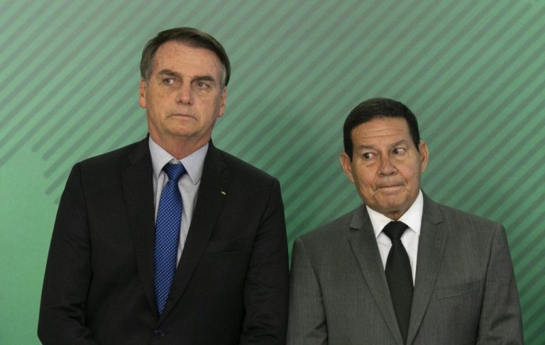 Deputados pedem que PGR investigue Mourão por incitar Forças Armadas após operação da PF