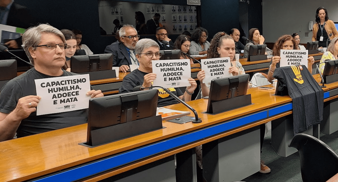 Capacitismo no serviço público é tema de debate em comissão da Câmara