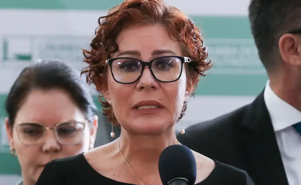 TRE-SP forma maioria para acatar ação de Sâmia pela cassação de Carla Zambelli por fake news