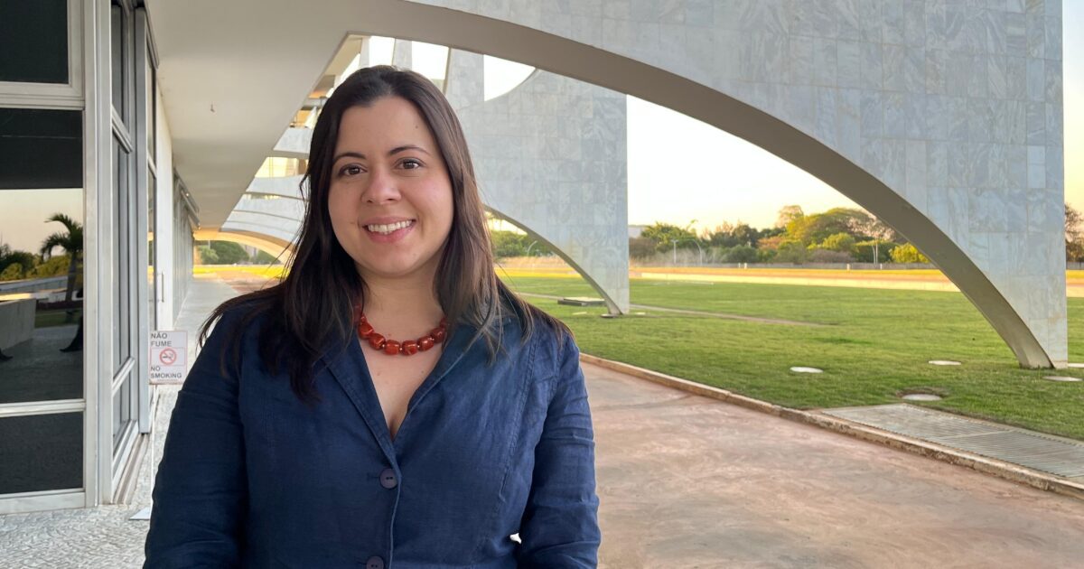 Lula sanciona lei de Sâmia que institui a Semana Nacional de Cuidados com Gestantes e Mães