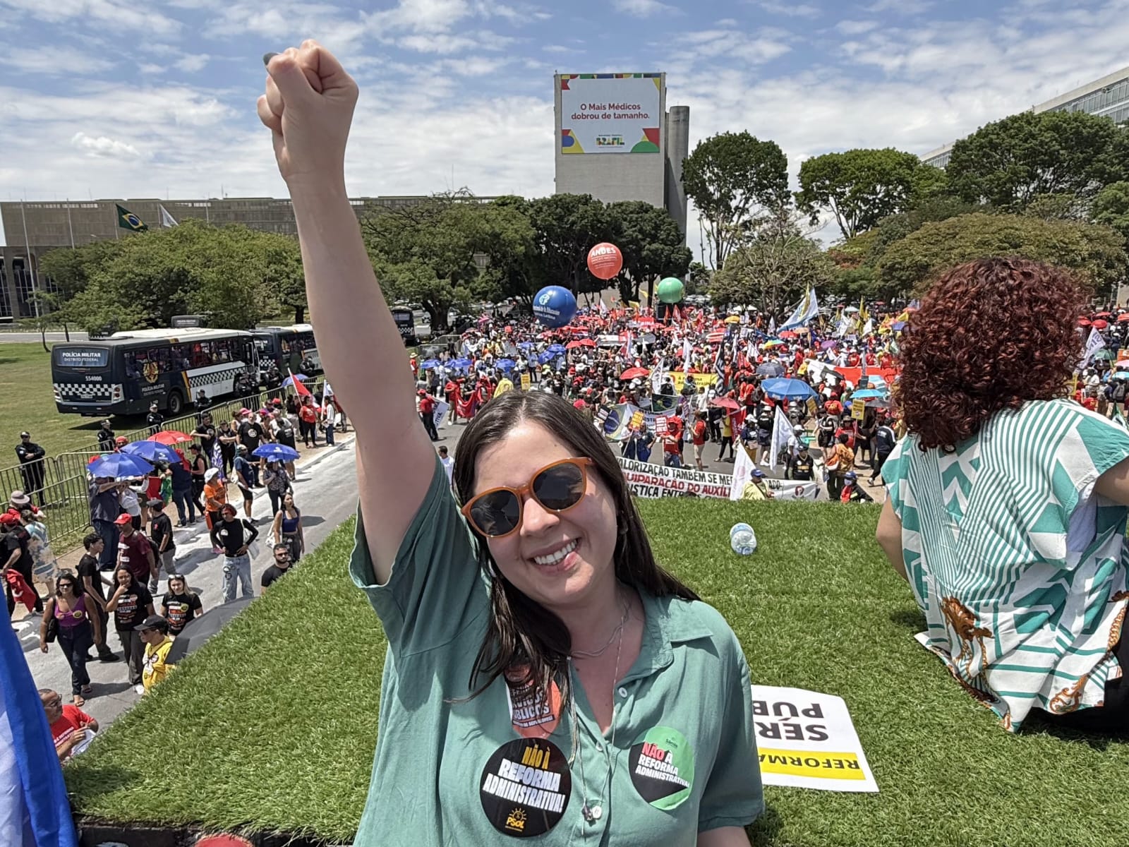 Com Sâmia, Marcha Nacional dos Servidores reforça mobilização contra a Reforma Administrativa