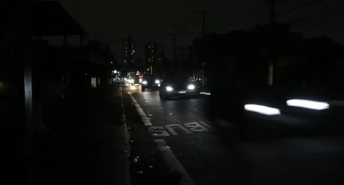 Sâmia Bomfim pede fim do contrato de concessão da Enel por apagão em SP