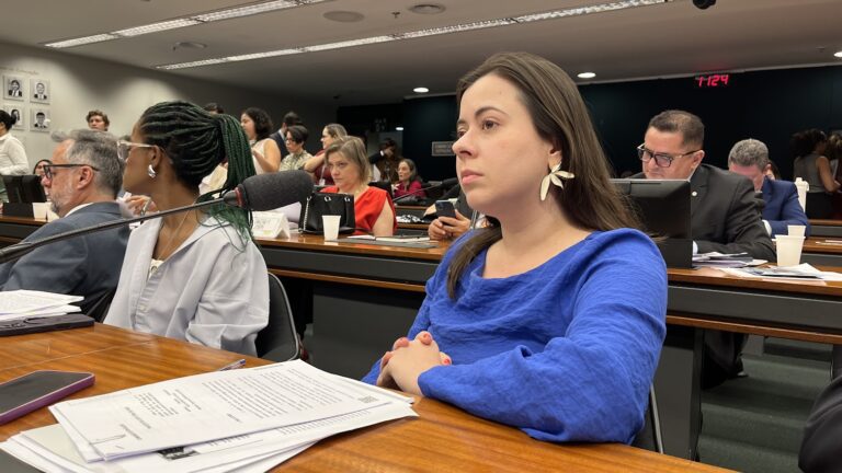 Comissão aprova obrigação de agressor pagar tratamento psicológico de vítimas de violência doméstica