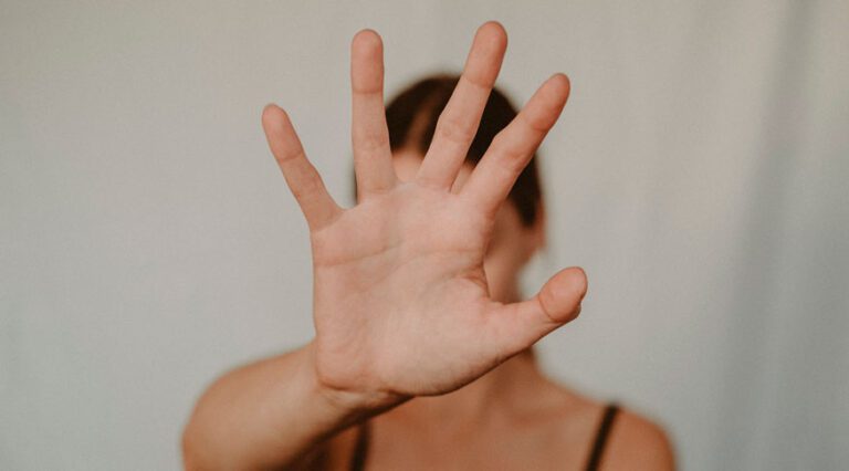 Sâmia e Fernanda apresentam PL para impedir que Justiça relativize vulnerabilidade de menores de 14 anos