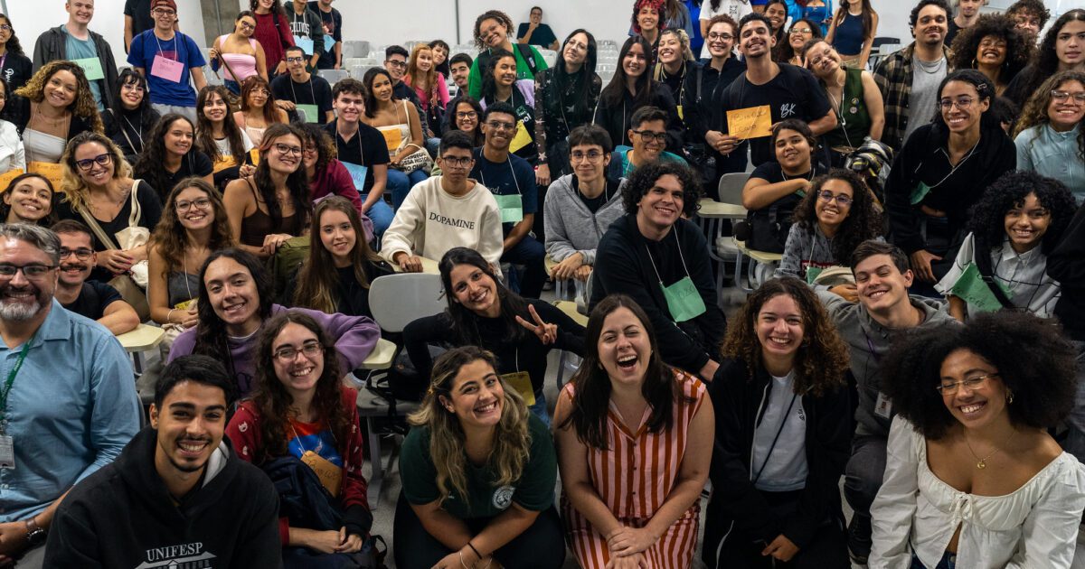 Em Diadema, Sâmia acompanha projetos apoiados com emendas para geração de renda e inclusão universitária