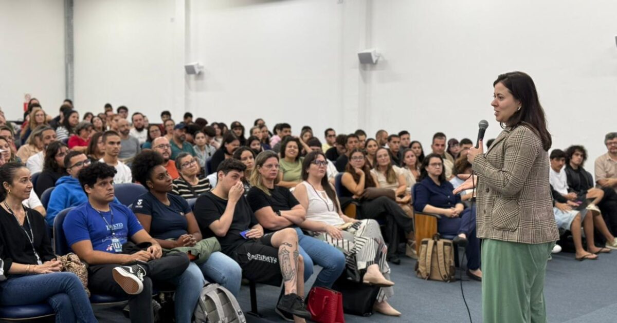 Sâmia cumpre agenda no Vale do Paraíba em diálogo com estudantes, trabalhadores e movimentos sociais