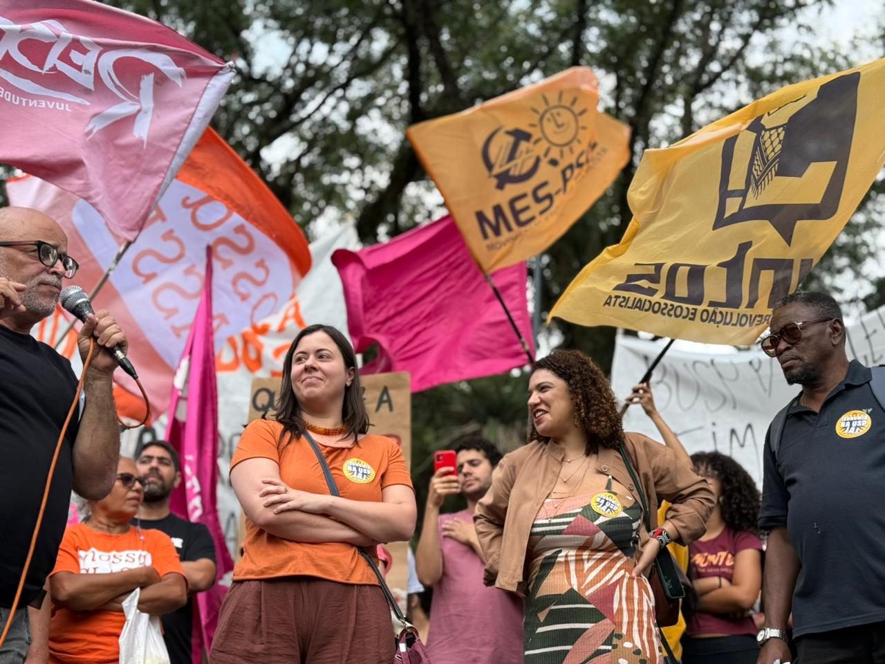 Greve na USP: Sâmia participa de ato e reforça apoio à mobilização de trabalhadores e estudantes