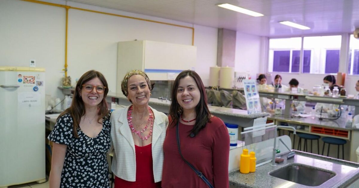 Sâmia leva investimentos à USCS e mobiliza debate feminista em São Caetano